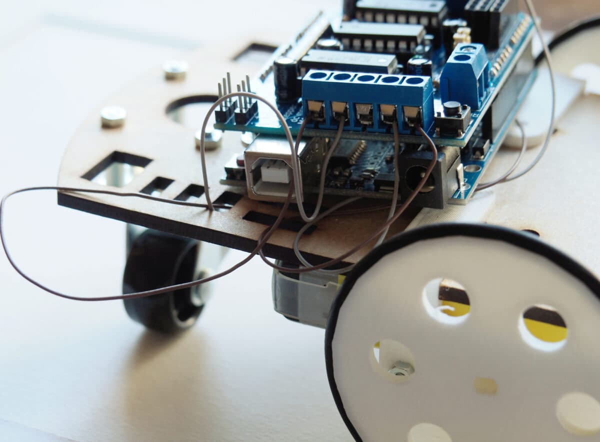 Prototype de robot réalisé dans un atelier